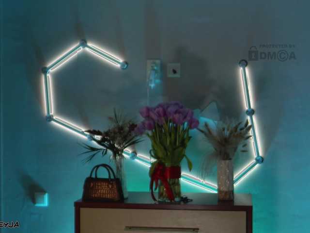 ManiFreyja's BongaCams show and profile