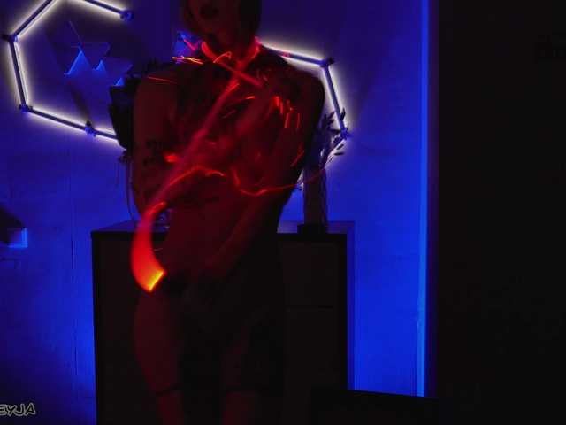 ManiFreyja's BongaCams show and profile