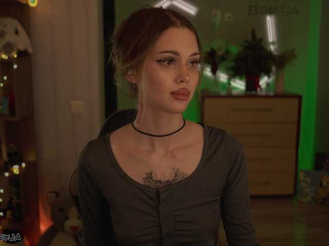 ManiFreyja's BongaCams show and profile