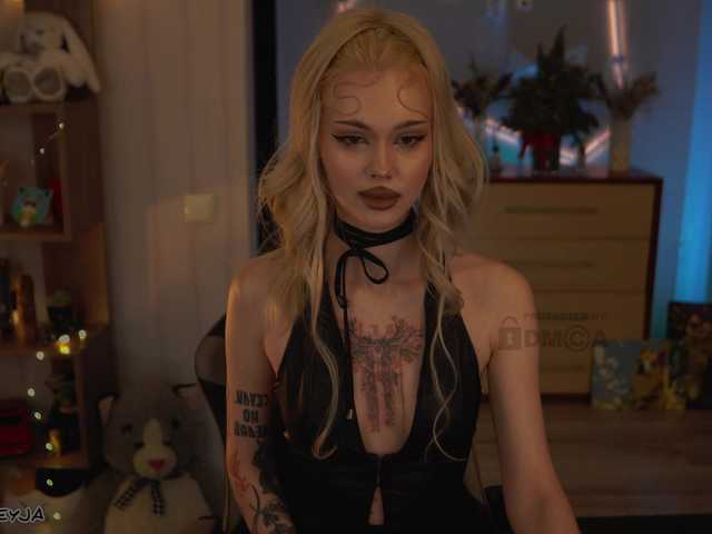 ManiFreyja's BongaCams show and profile