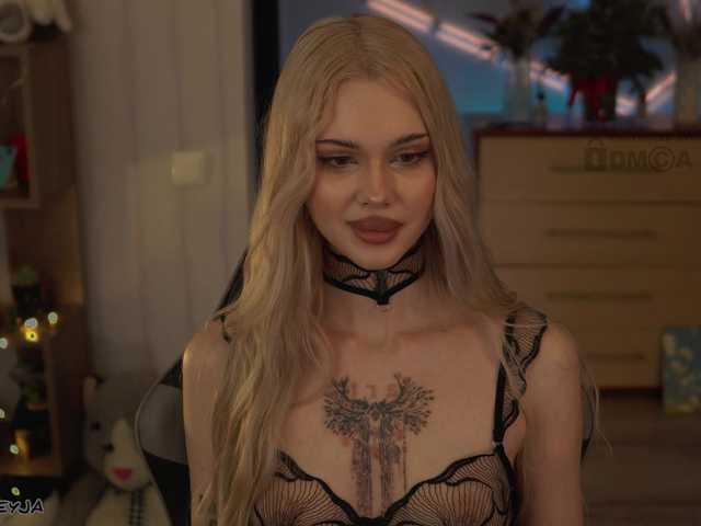 ManiFreyja's BongaCams show and profile