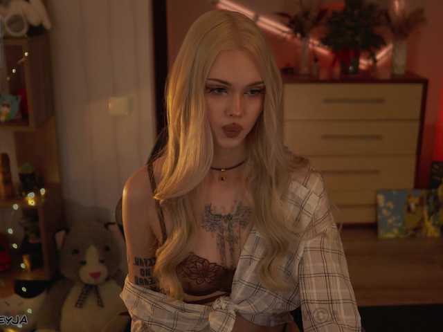 видео ManiFreyja