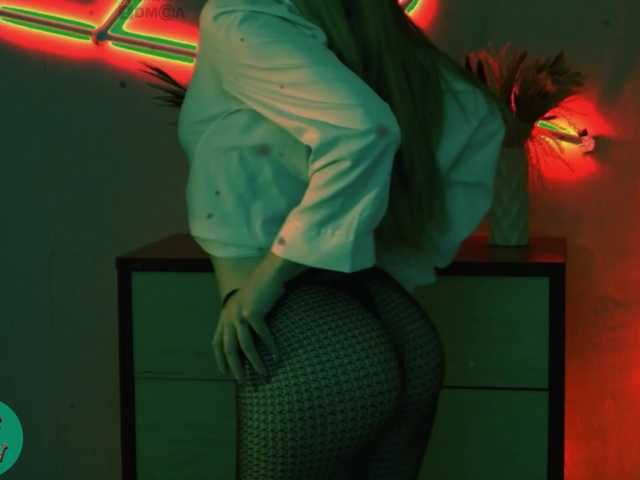 ManiFreyja's BongaCams show and profile