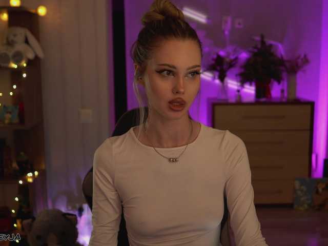 ManiFreyja's BongaCams show and profile