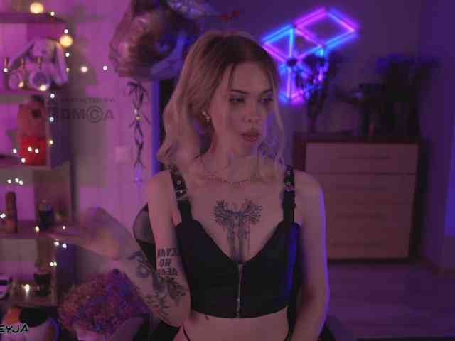 ManiFreyja Live Webcam on BongaCams
