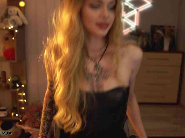 ManiFreyja Live Webcam on BongaCams