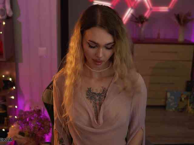 ManiFreyja Live Webcam on BongaCams
