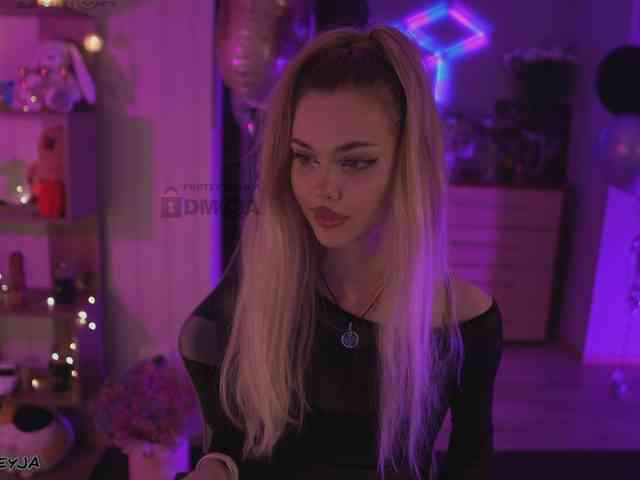 ManiFreyja Live Webcam on BongaCams