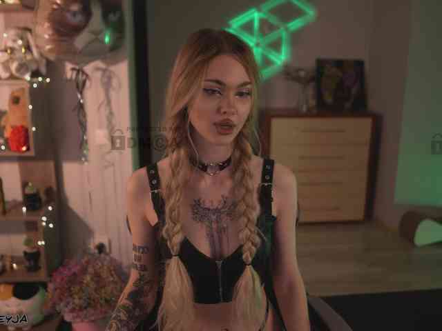 Модель: ManiFreyja