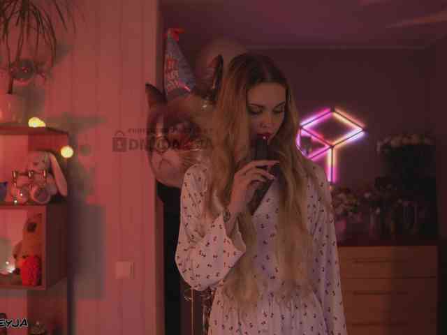 ManiFreyja Live Webcam on BongaCams