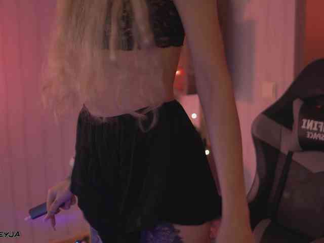 nude web cam chat ManiFreyja