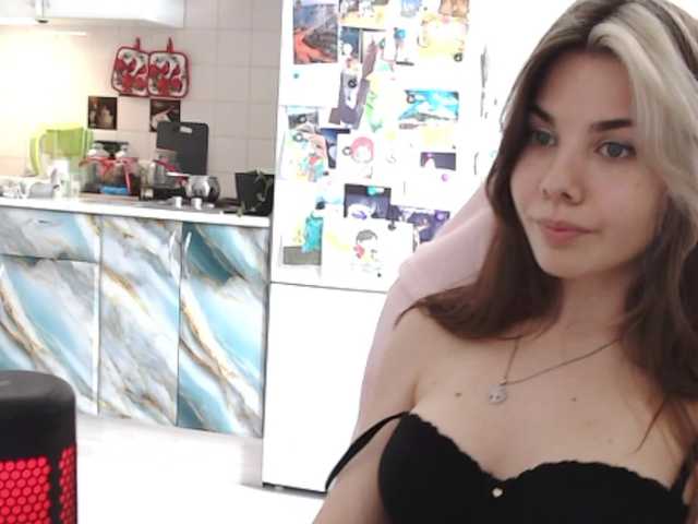 PeachGlowPH's BongaCams show and profile