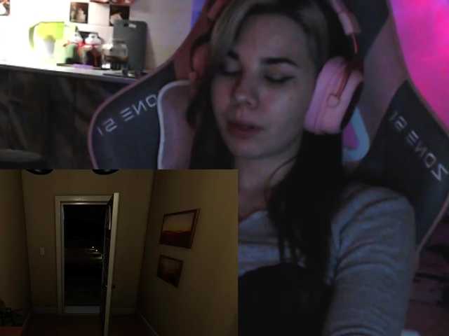 PeachGlowPH's BongaCams show and profile