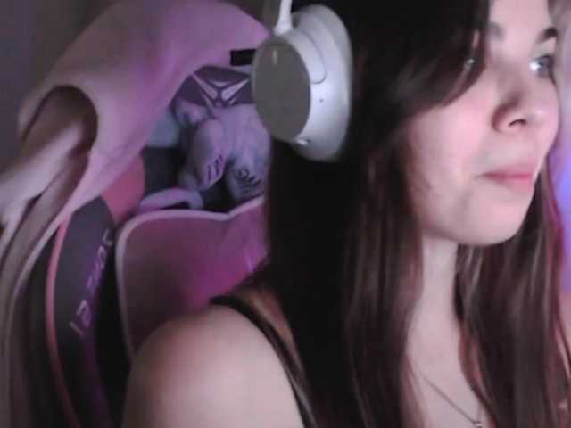 PeachGlowPH live cam