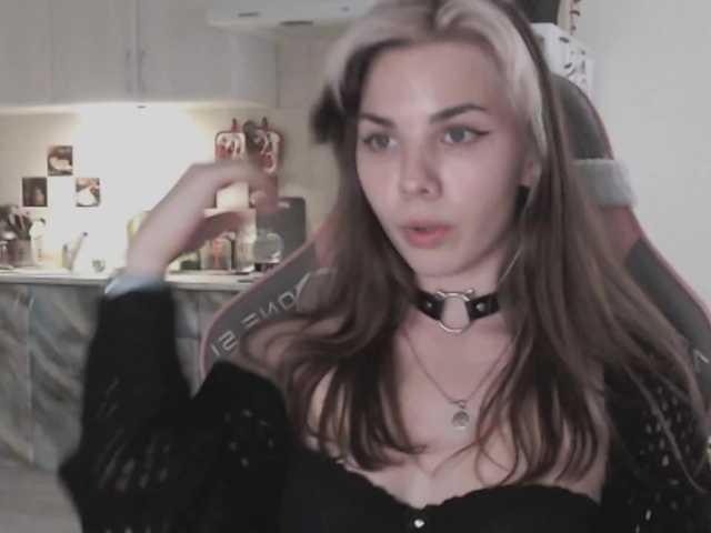 PeachGlowPH's BongaCams show and profile