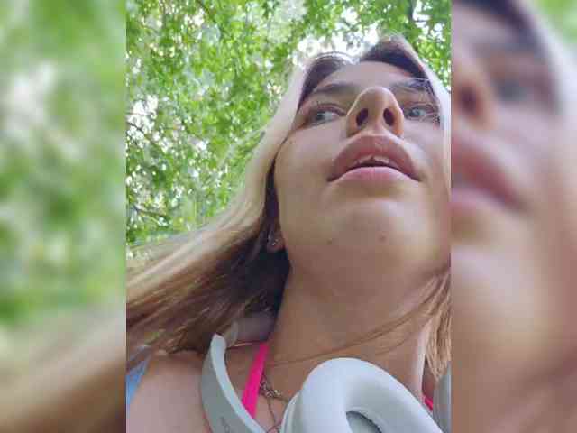 VanillaExplode webcam