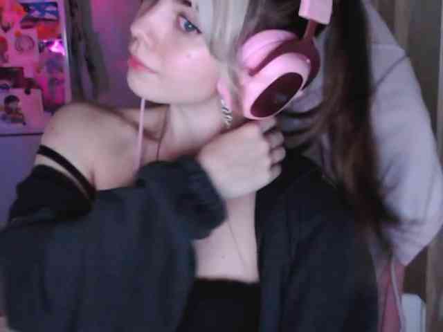 VanillaExplode webcam