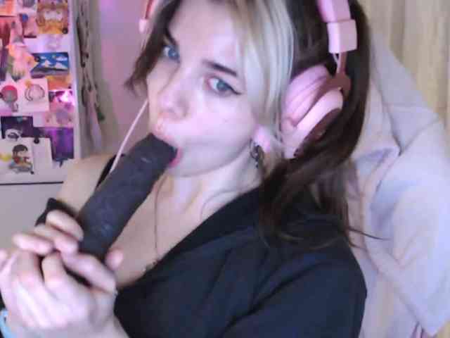 VanillaExplode webcam