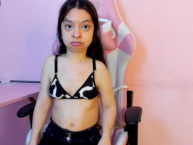 CharlotteMuller webcam bongacams model stream image