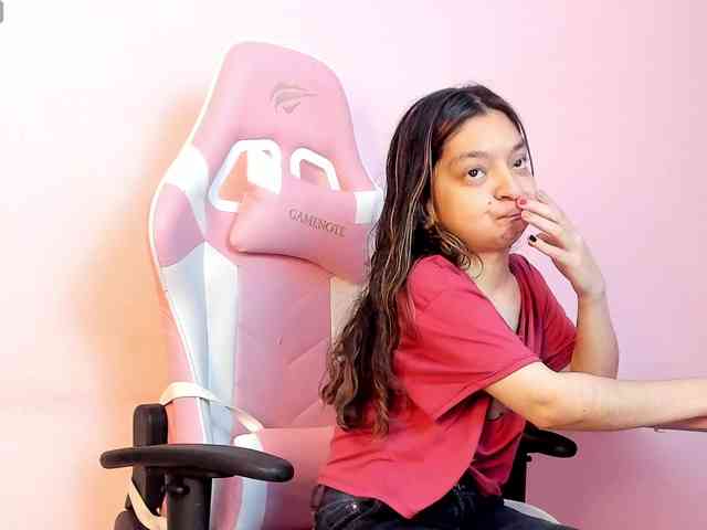 CharlotteMuller webcam