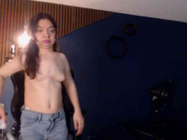 CharlotteMuller webcam