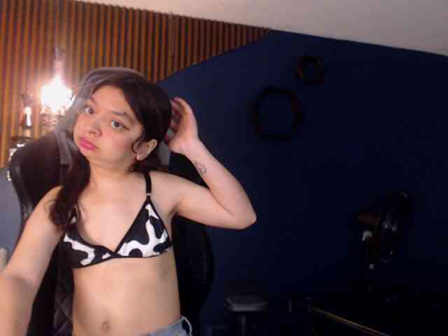 CharlotteMuller webcam