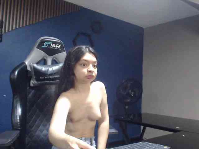 CharlotteMuller webcam