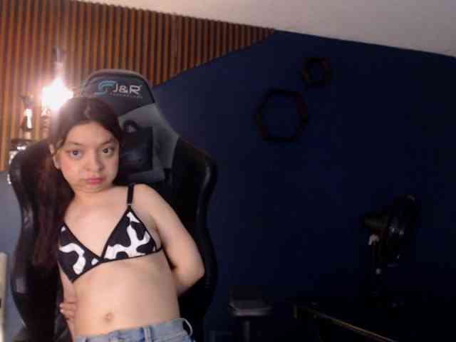CharlotteMuller webcam