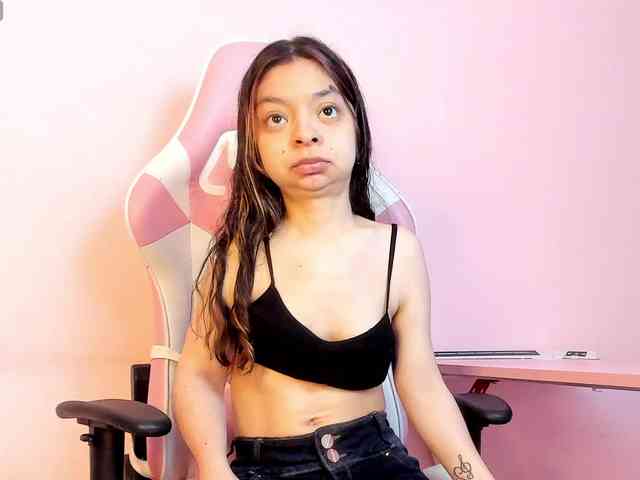 CharlotteMuller webcam