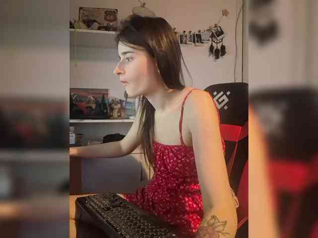 bonniewoods23 webcam