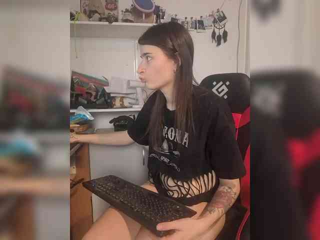 bonniewoods23 webcam