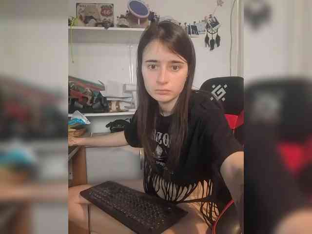 bonniewoods23 webcam