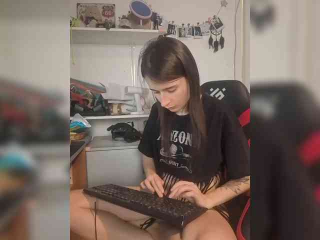 bonniewoods23 webcam