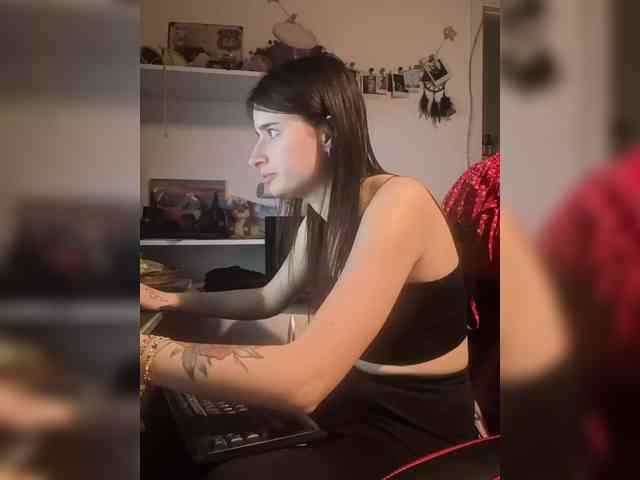 bonniewoods23 webcam