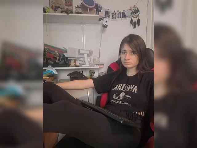 bonniewoods23 webcam