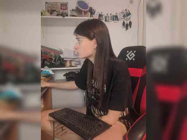 bonniewoods23 webcam