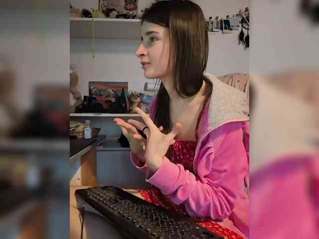 bonniewoods23 webcam