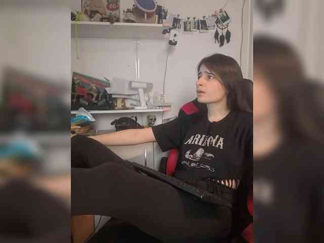 bonniewoods23 webcam