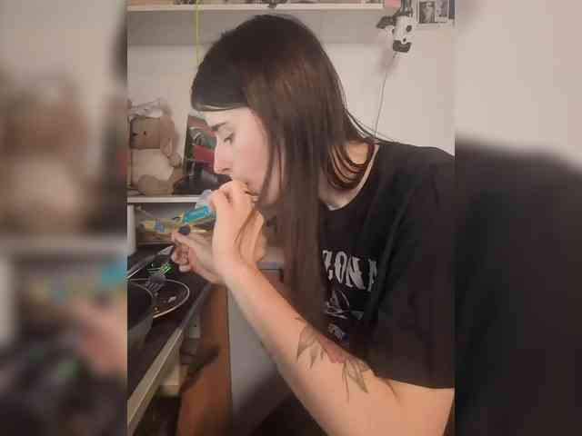 bonniewoods23 webcam