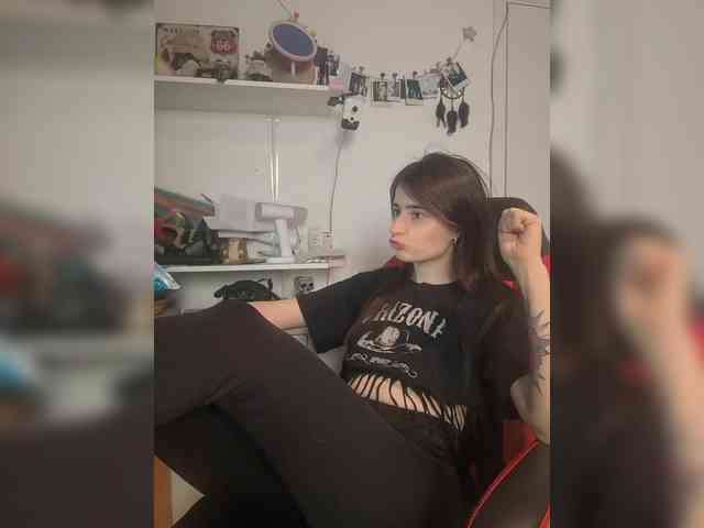 bonniewoods23 webcam