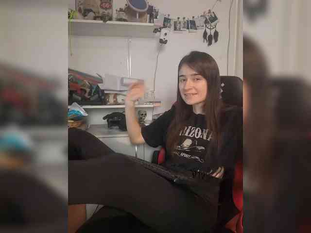 bonniewoods23 webcam