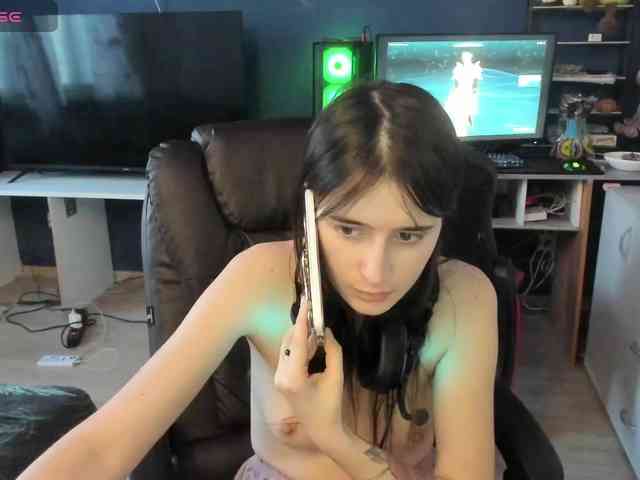 bonniewoods23 webcam