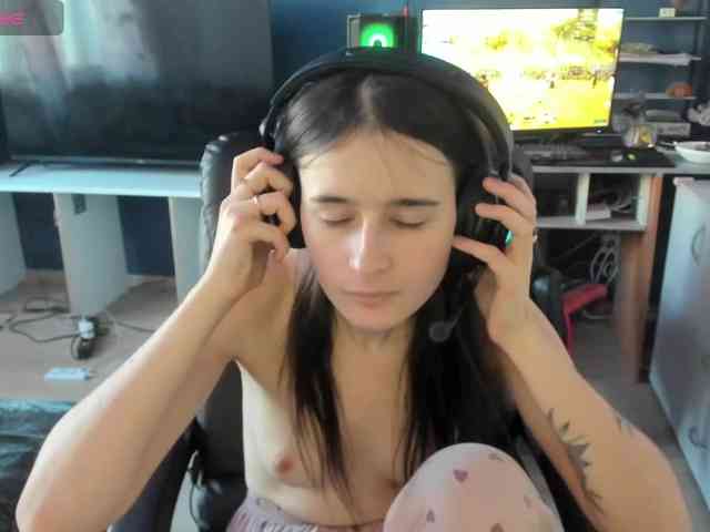 bonniewoods23 webcam