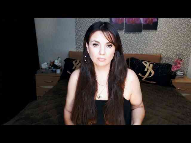 AwesomeValen webcam