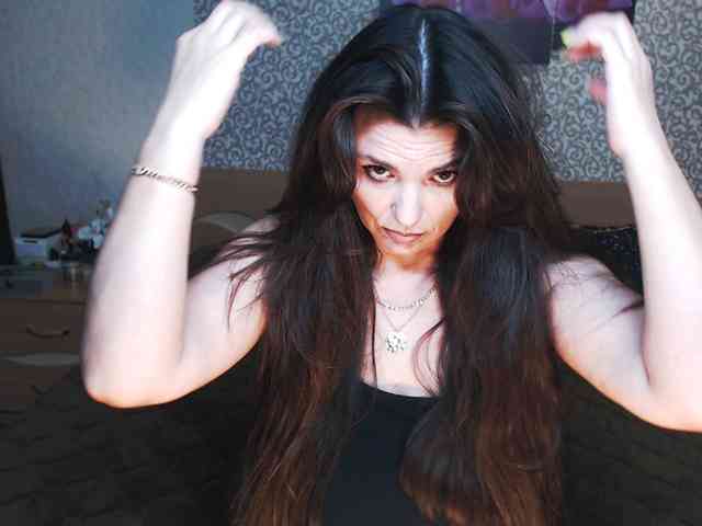 AwesomeValen webcam