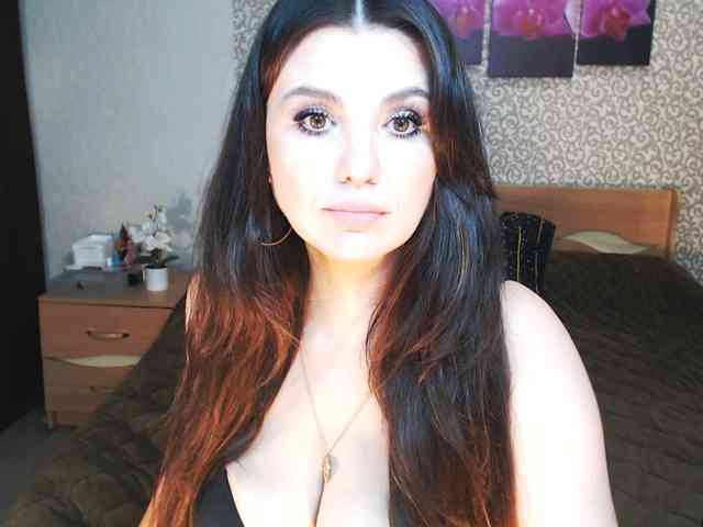 AwesomeValen webcam