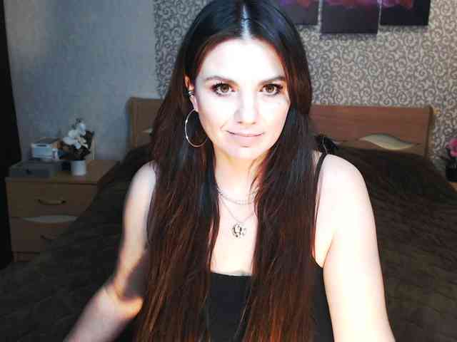 AwesomeValen webcam