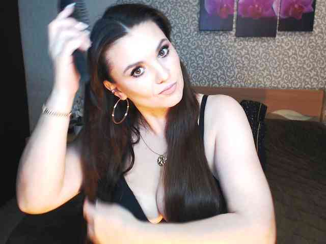 AwesomeValen webcam