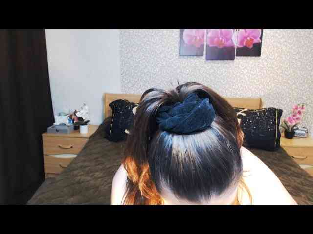 AwesomeValen webcam
