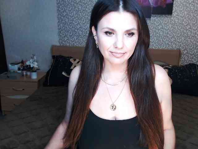 AwesomeValen webcam